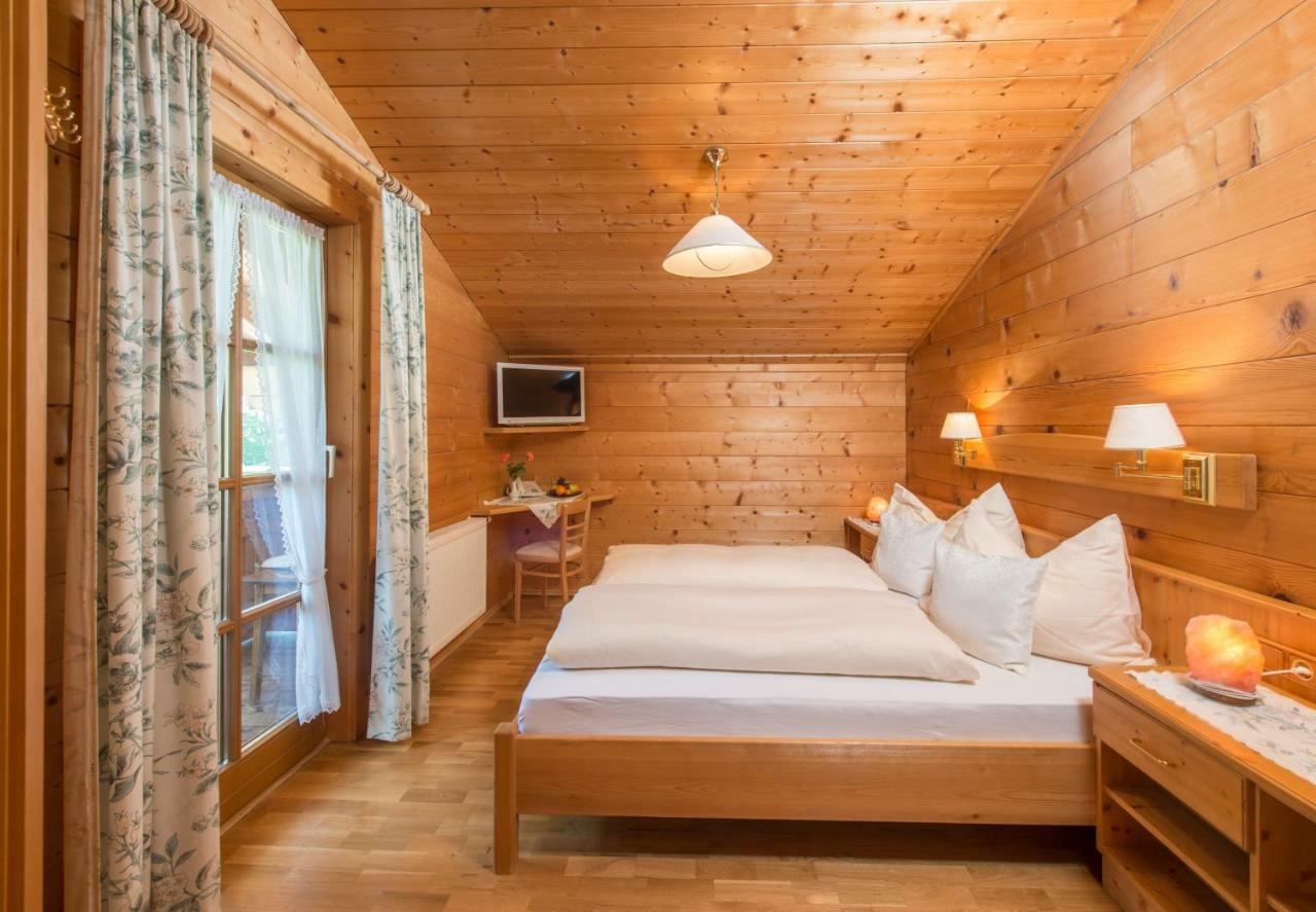 Bio-Holzhaus Und Landhaus Heimat Рамзау-ам-Дахштайн Екстер'єр фото